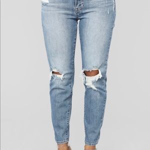 Fashion nova TOBI mom jeans size 3